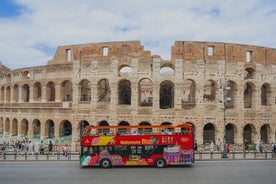 Kaupungin kiertoajelu Roomassa Hop-On Hop-Off -bussikierros