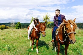 Duas horas de passeio a cavalo do estábulo em Zubra até Zhyrivka e volta