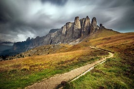 Scale and Visit the Trenches of the Great Wars with 360 Views