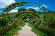 Wanderungen in Giverny, in Frankreich