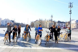 Recorrido en bicicleta por Budapest privado con parada en cafetería