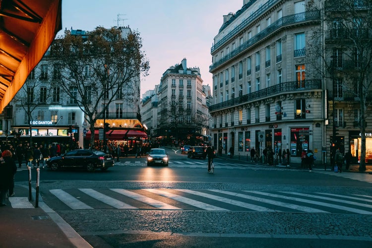 adrien-olichon--dX49A6SU9w-unsplash.jpg