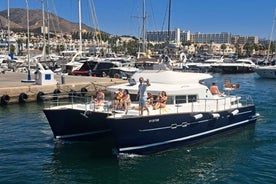 Benalmádena: Catamaran Cruise with Drinks and Swim Stop